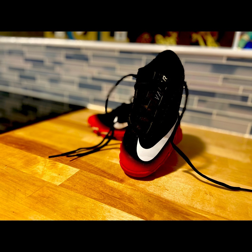 Baseball cleats